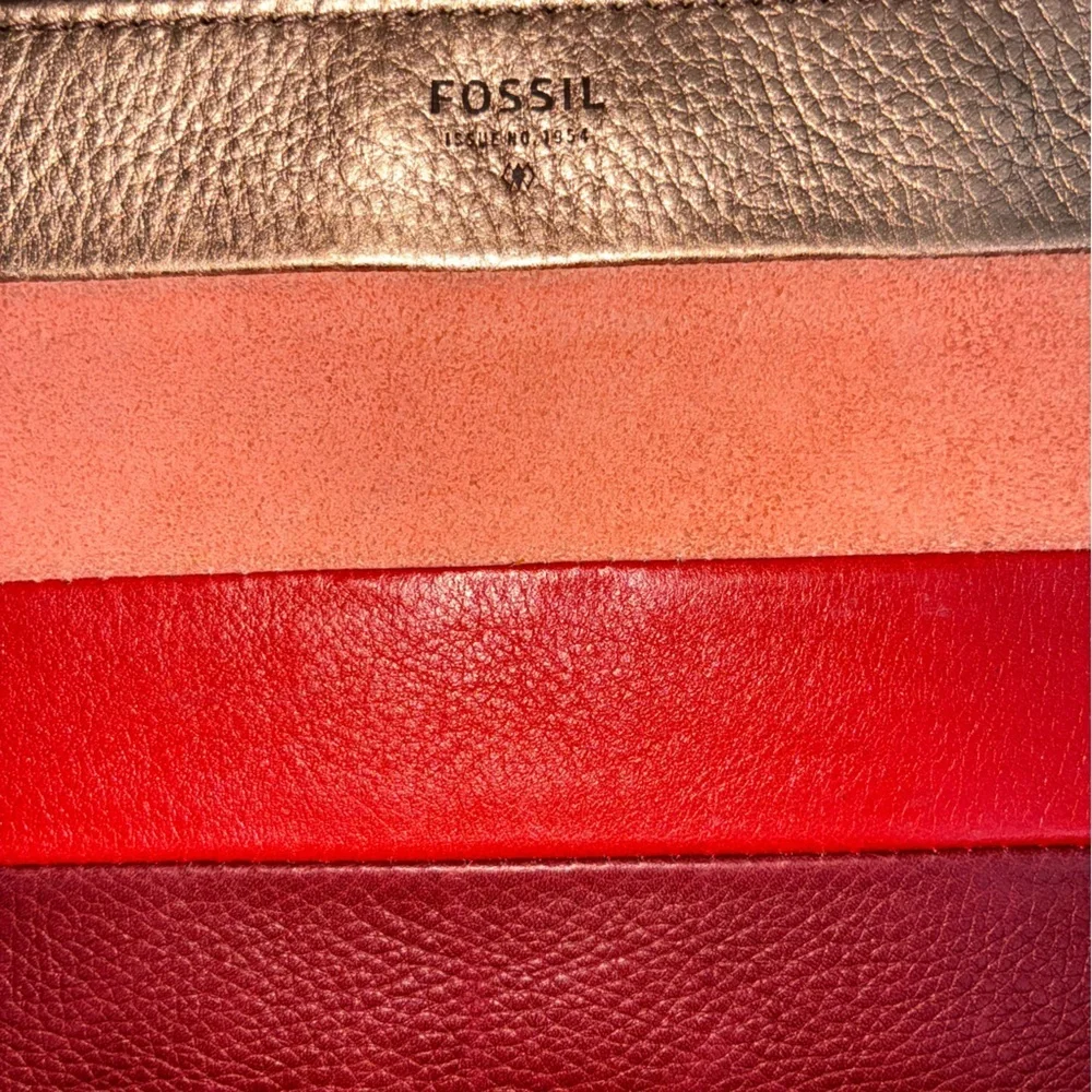 Fossil Multi-Color Leather Wristlet Credit Card Organizer Wallet